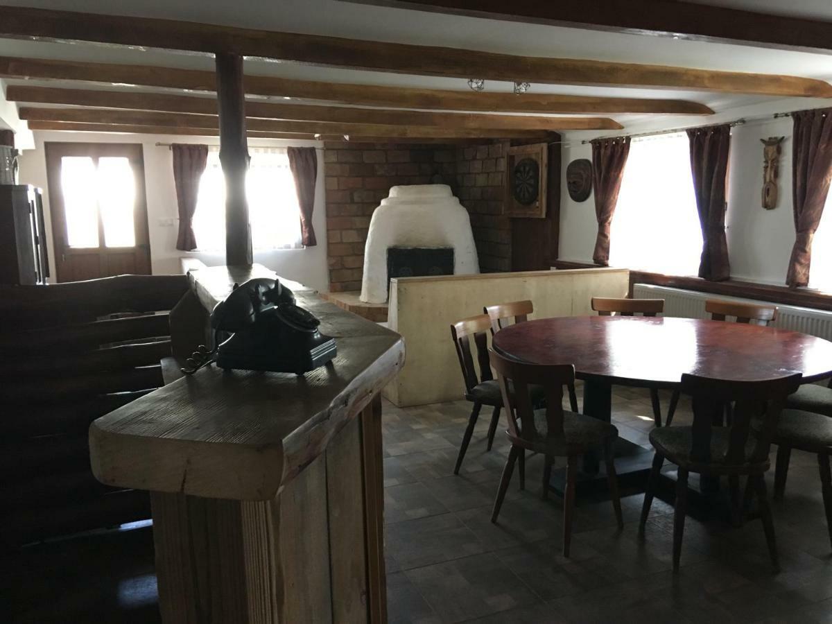 Vila Balatonkenesei Nadfedeles Lovas Vendeghaz Exteriér fotografie