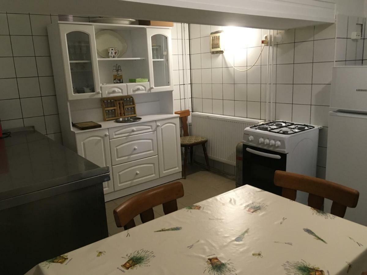 Vila Balatonkenesei Nadfedeles Lovas Vendeghaz Exteriér fotografie