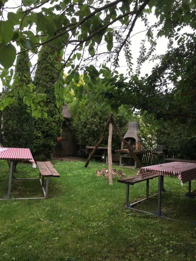 Vila Balatonkenesei Nadfedeles Lovas Vendeghaz Exteriér fotografie