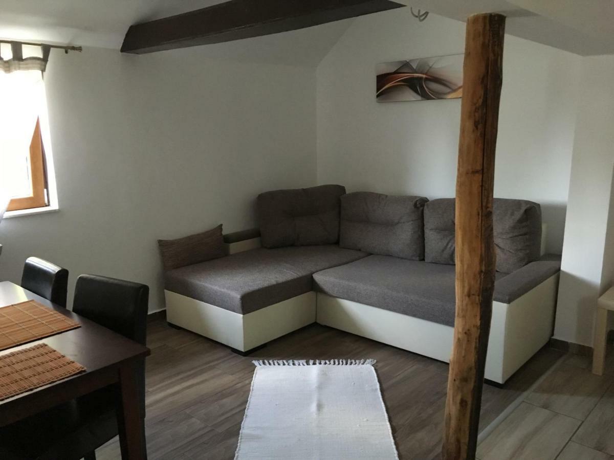 Vila Balatonkenesei Nadfedeles Lovas Vendeghaz Exteriér fotografie